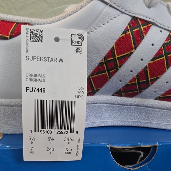 Adidas Women's Superstar White with Red Stripes Sneakers. Size 7 - Picture 2 of 6